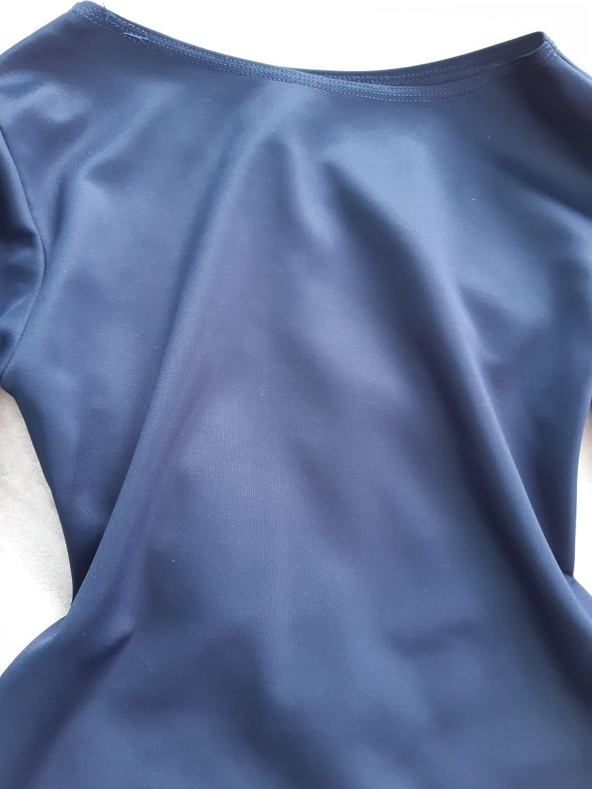 Granatowa bluzka przedłużene boki oversize asymetryczna