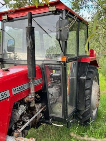 Traktor Ferguson MF255