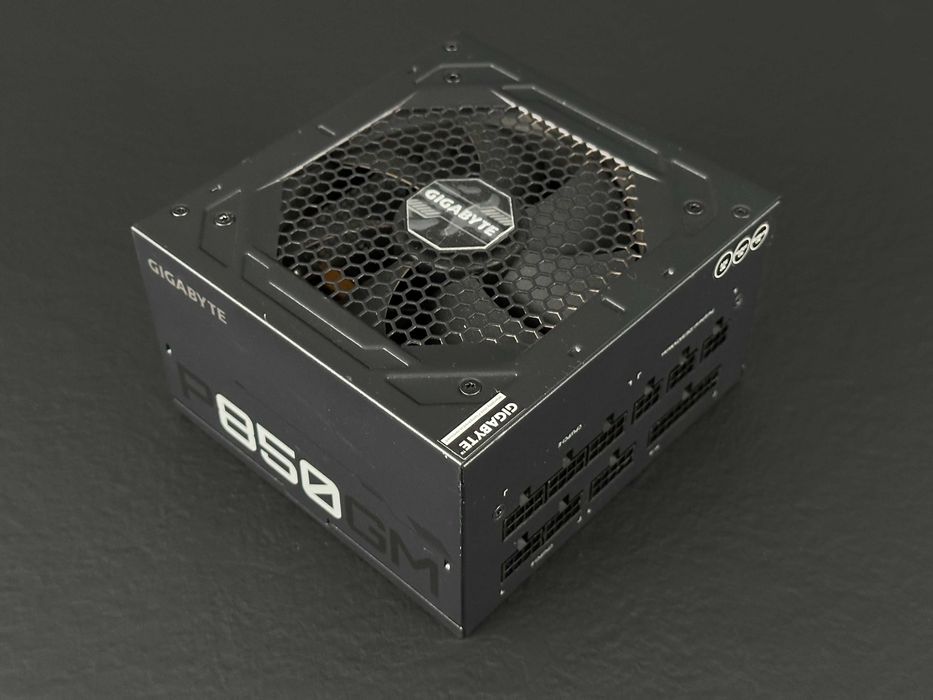 Блок живлення Gigabyte P850GM 80+ Gold Modular ПУ
