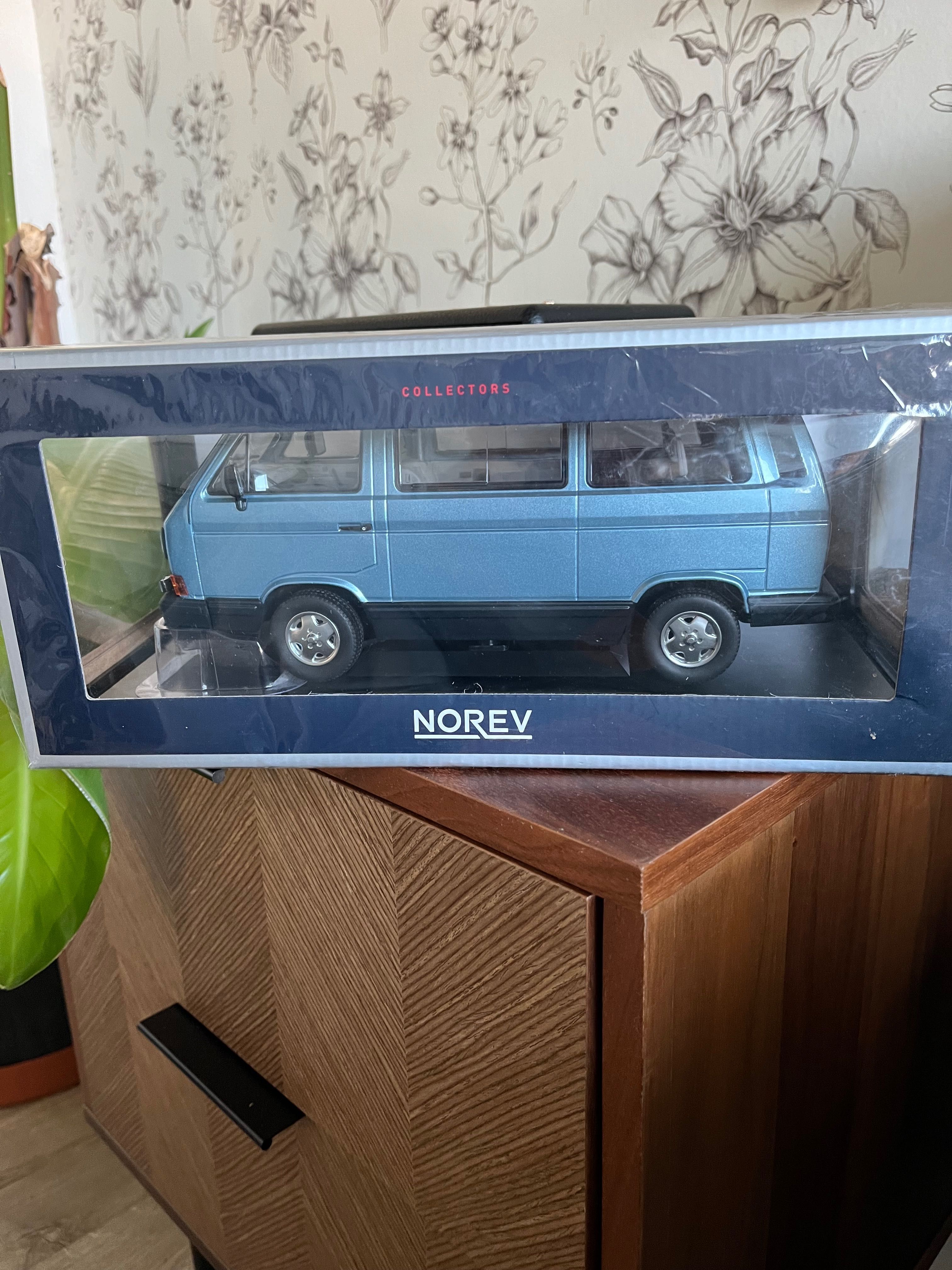 Model 1:18 VW Multivan