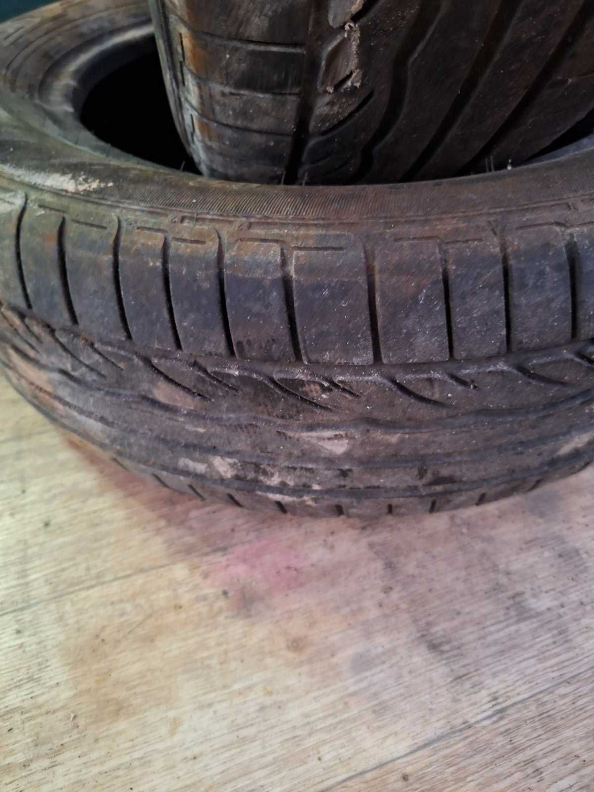 DUNLOP 185/ 60 r15 2013 2 покришки