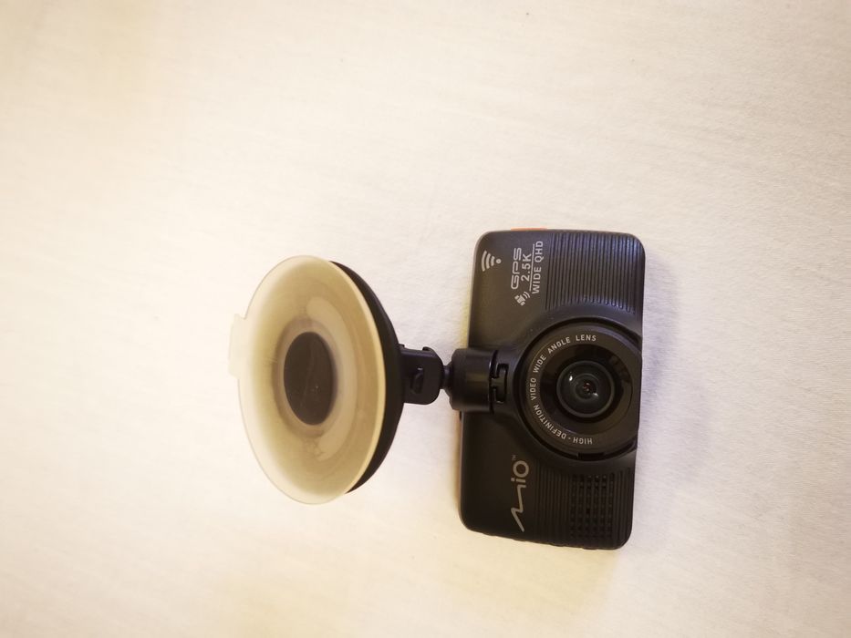 Wideorejestrator MIO Mivuetm 798 dual
