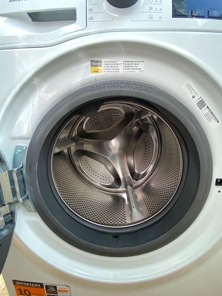Máquina de Lavar Roupa - HOTPOINT NM11 847 WS A EU - 8 Kg
