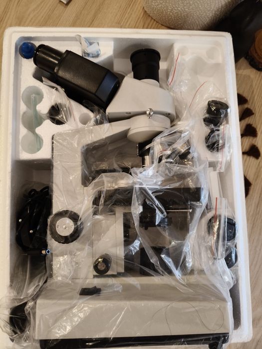 Microscópio Trinocular XSP-36 / XSP-36TV – Profissional e Educacional