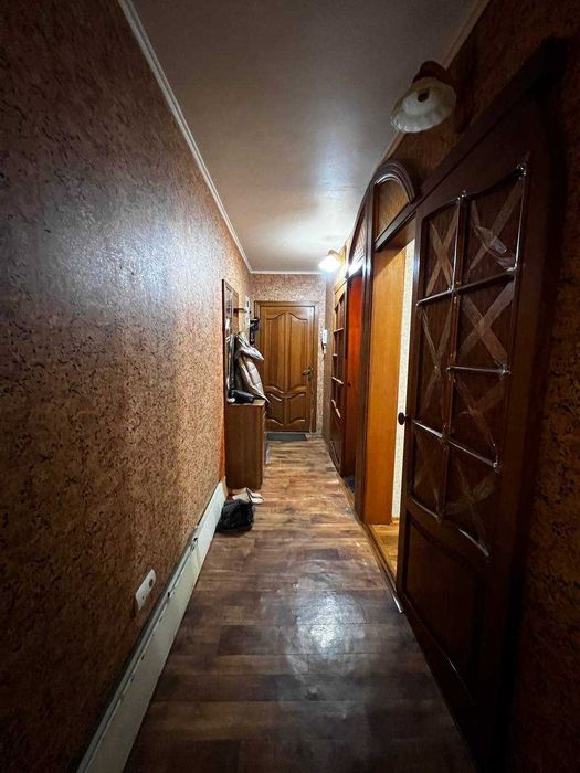 Продам 2 комнатную квартиру ( Глинки ) Корабельный