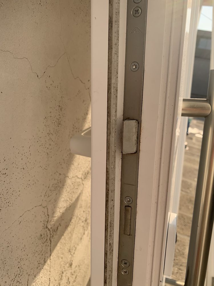 [Bom estado] Porta em PVC A-70 Cortizo