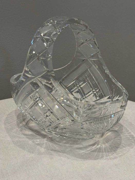 Duży koszyk ręcznie zdobiony, szkło kryształowe.