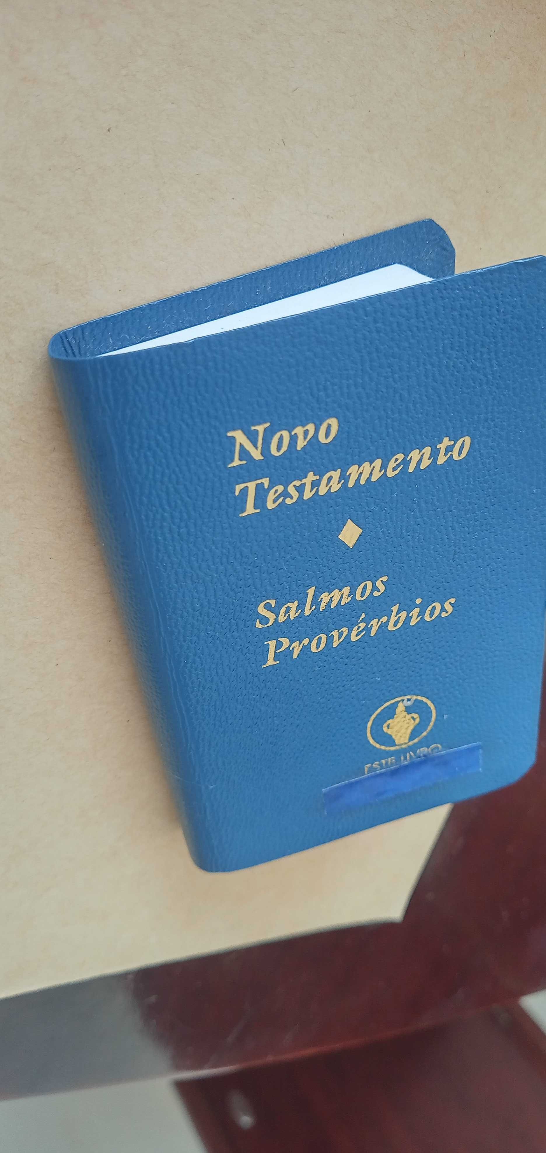 Livros variados perfeito estado 3€ cada