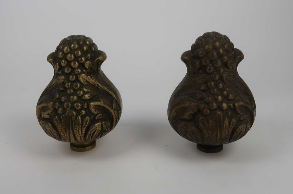 2 Remates Escada Séc. XIX / XX - Bronze / Latão maciço