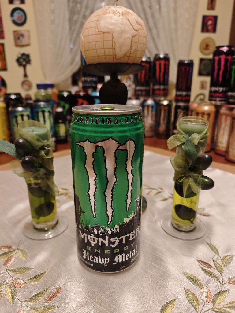 Monster pelny heavy metal