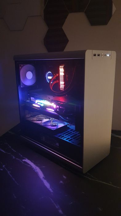 Komputer stacjonarny | i9-9900K | 24GB DDR4 | RTX 2080Ti | 1TB SSD | W