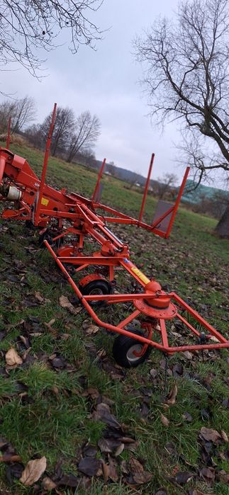 Przecząsarka Do Siana Przetrząsacz Kuhn GF 6301MH Nie Krone Lely Class