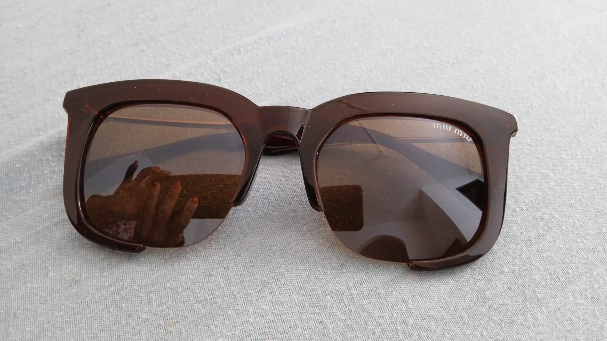Óculos de sol marca Miu Miu Rasoir Sum