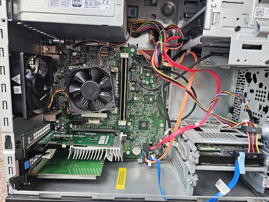 Komputer DELL Vostro Intel i5 12GB RAM Nvidia Geforce GT Windows 10Pro