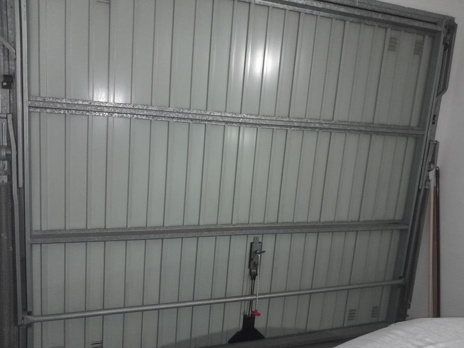 Portão de garagem  c/ NOVO