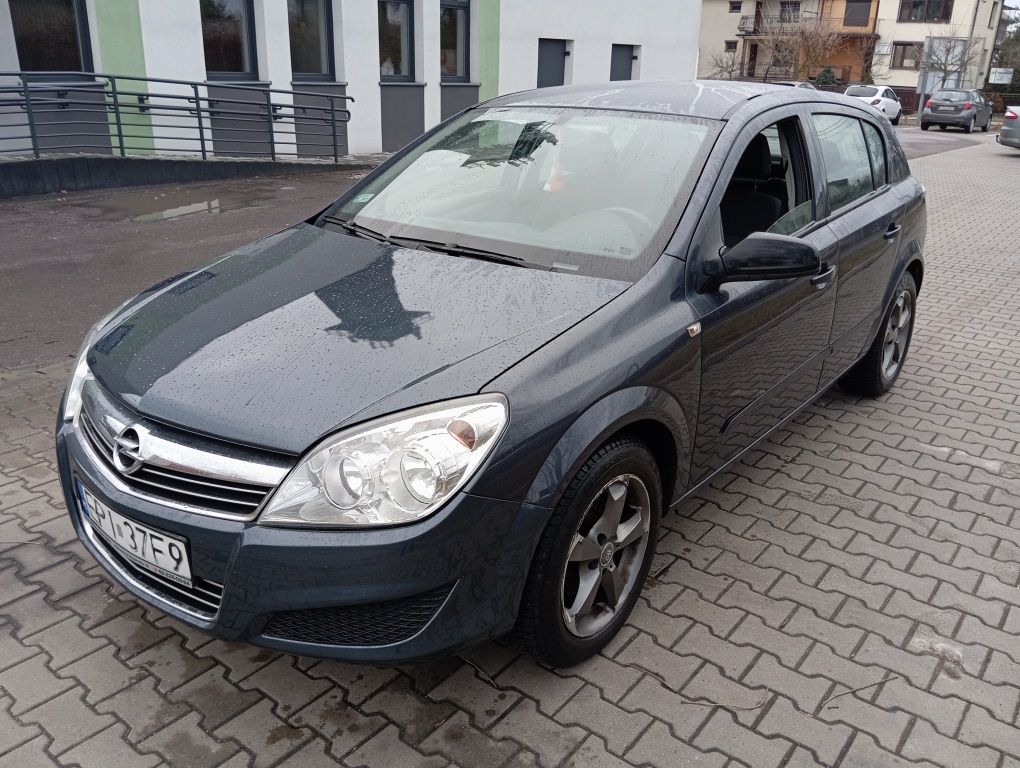 Opel Astra 1.4 Benzyna *  Bez Korozji * Nowe hamulce *
