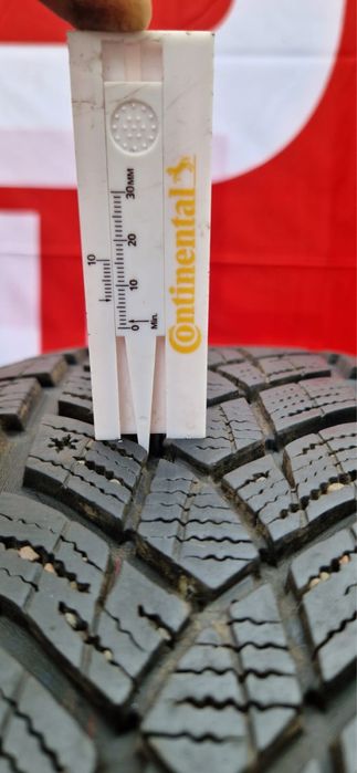 Opony zimowe Goodyear 235/60 R18 6 mm dot 2020 x4 uzywane