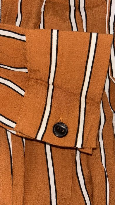 Сорочка Bershka 42 розмір,в коричневому кольорі