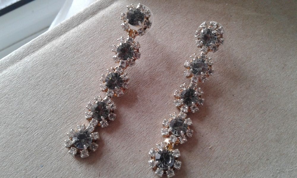 набор кольцо- серьги сердце  -  бижутерия .