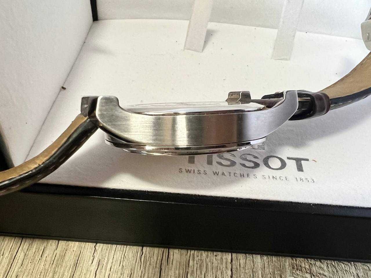 Чоловічий годиник Tissot V8 T36.1.316.72