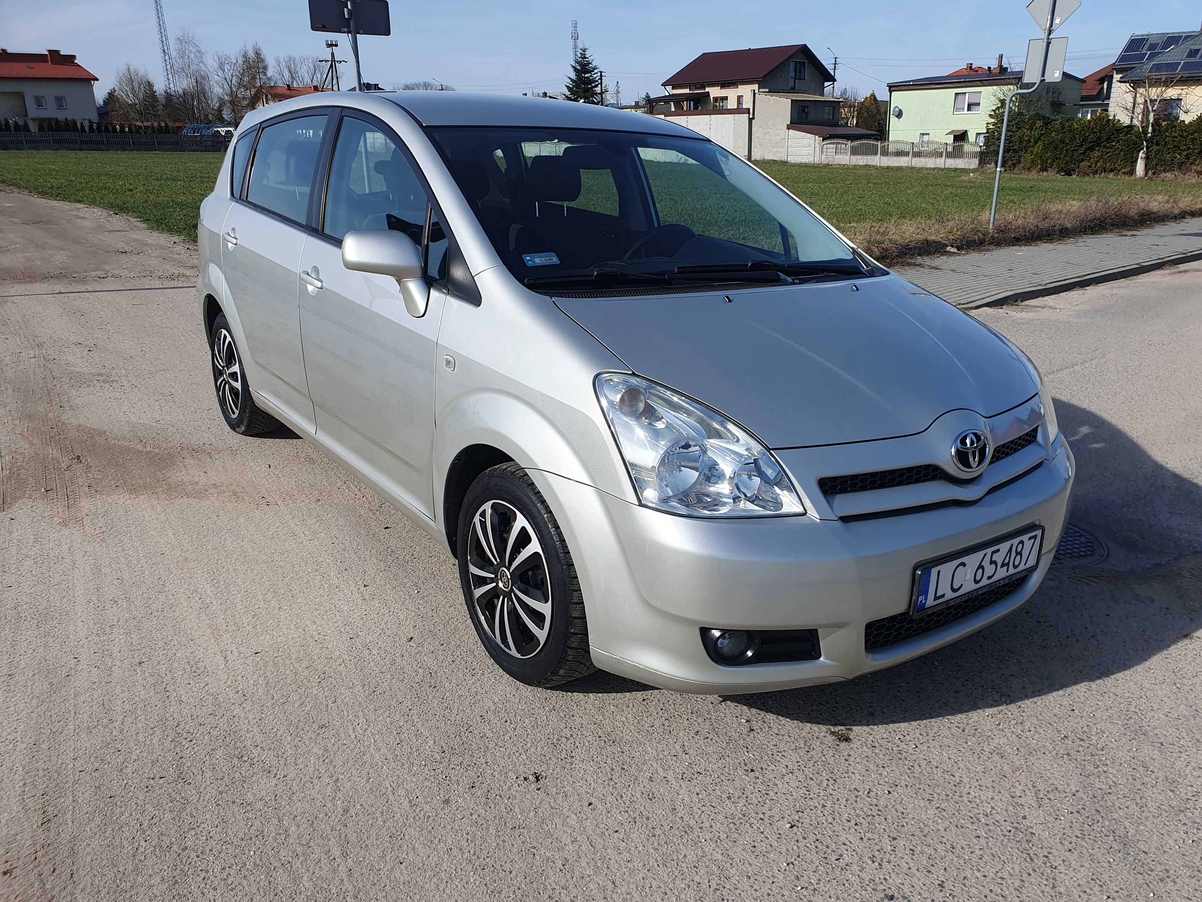 Corolla Verso*7 foteli**brak rdzy*zadbany