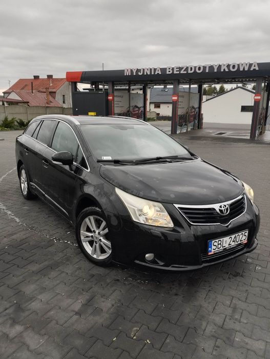 Toyota Avensis 2.0 diesel 126 Km .2009 rok 200tys km .polski salon .