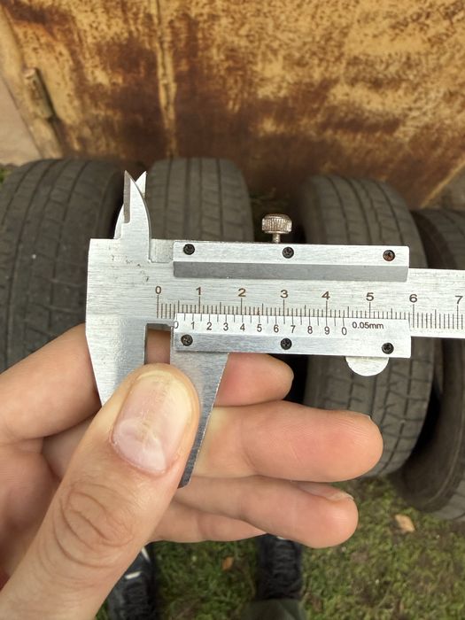 Зимові шини 215/65 r16 Bridgestone