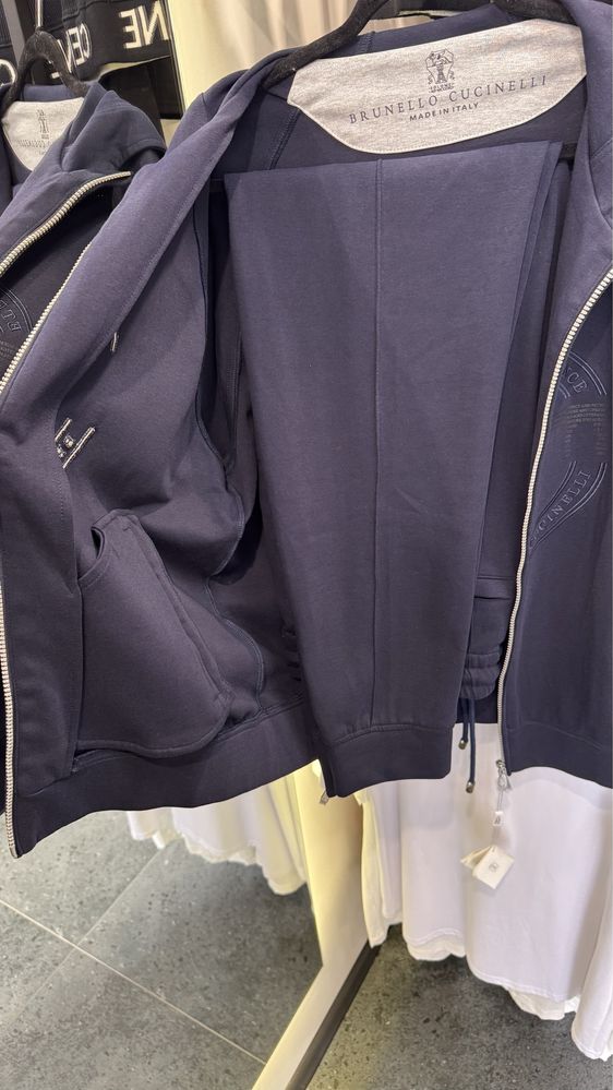 Продам кофту Brunello Cucinelli