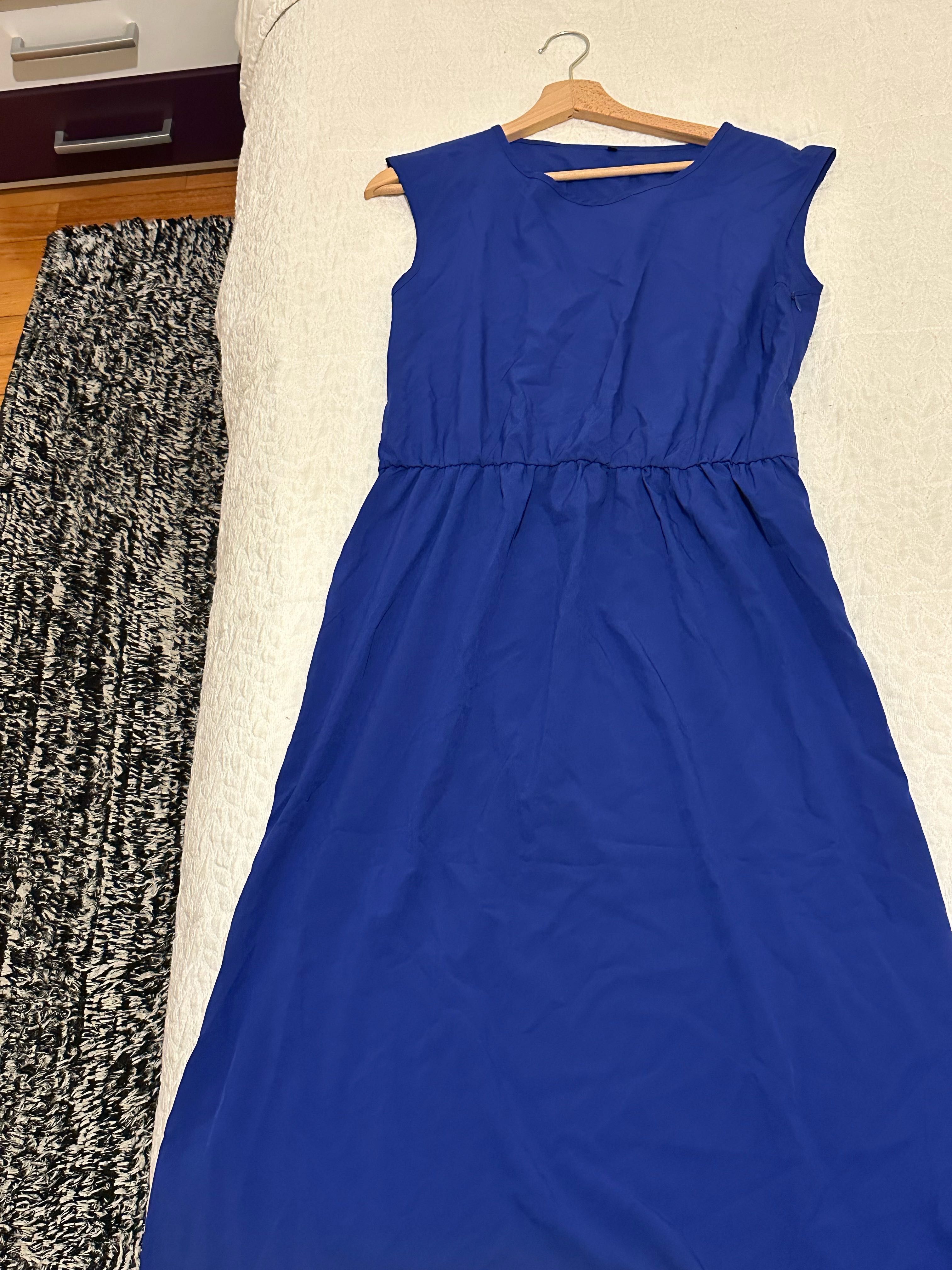 Vendo várias peças de roupa mulher
