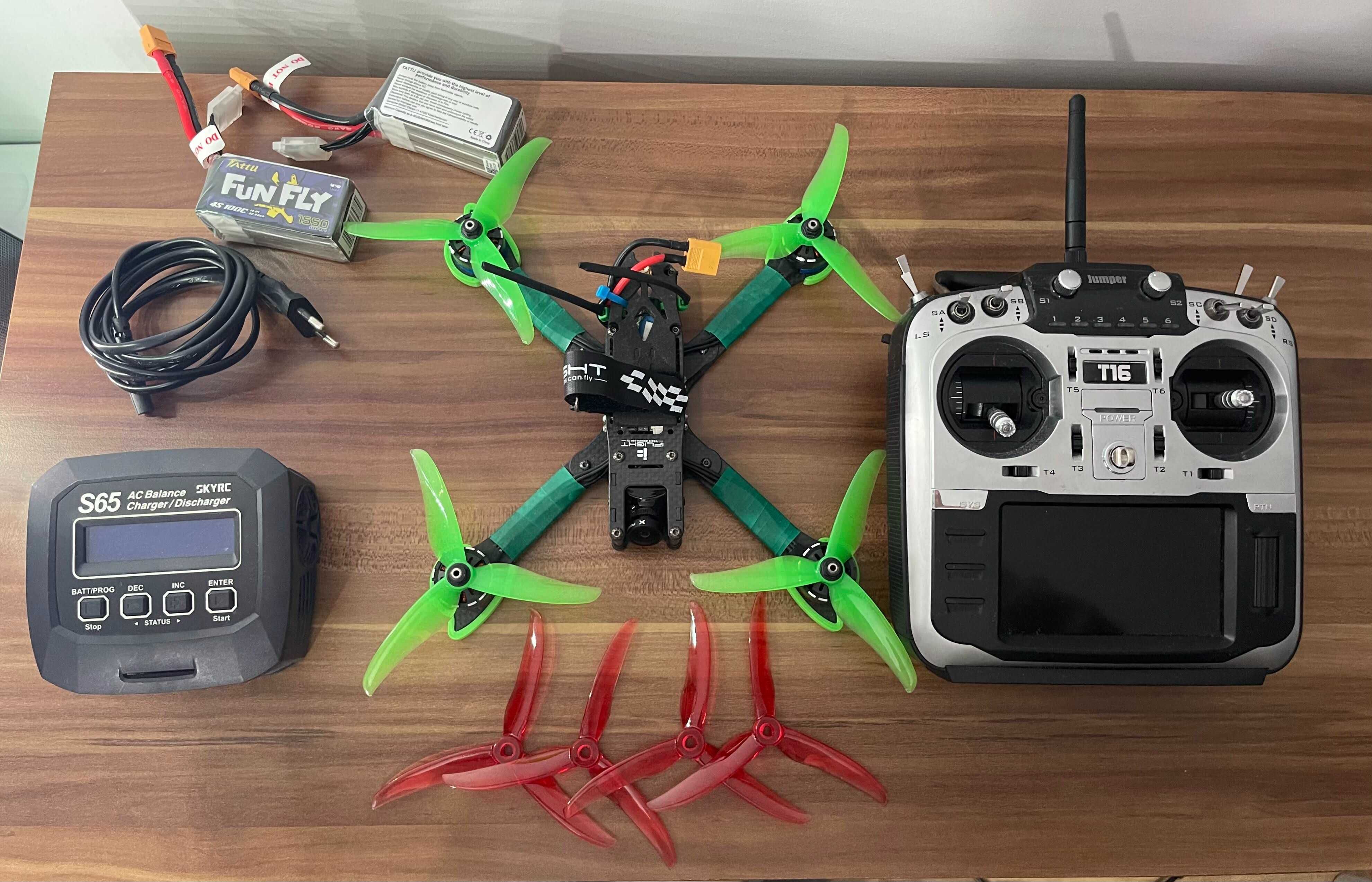 Nowy dron FPV na najlepszych komponentach + akcesoria