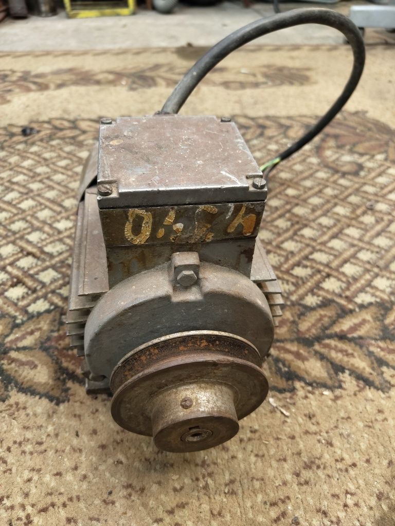Silnik elektryczny 0.55kw mez mohelnice 3fazy