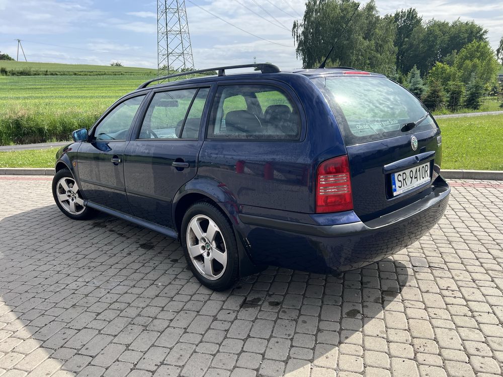 Samochód osobowy Skoda Octavia 2004