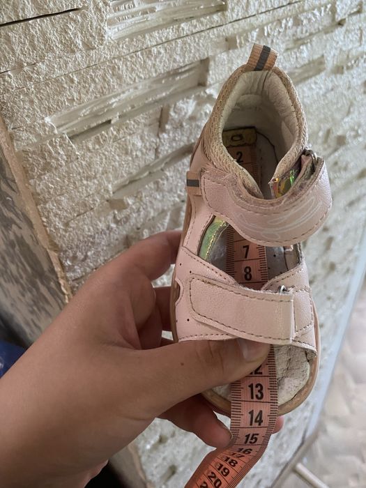 Сандалі на дівчинку 21