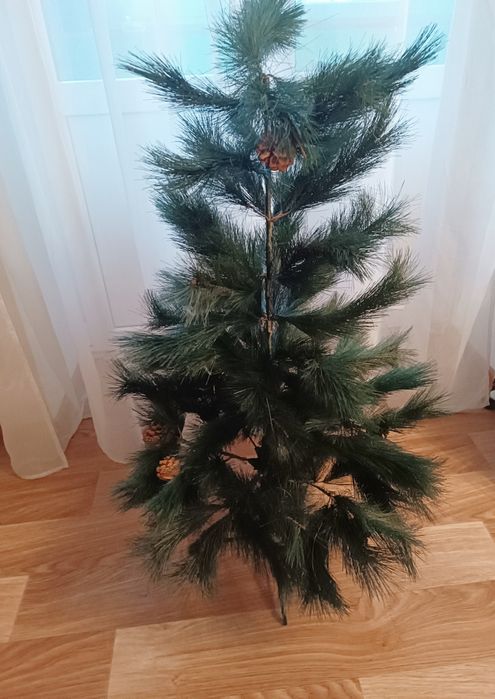 Ёлка искусственная