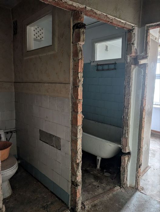 Продаж 2 кім під ремонт