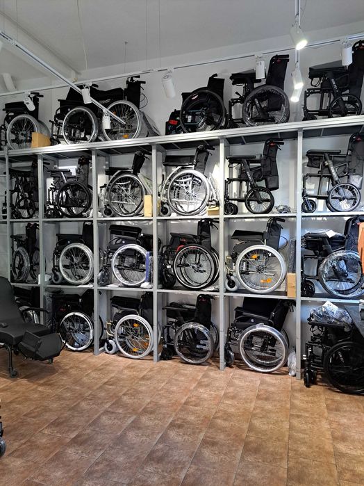 Wózek inwalidzki elektryczny AT52333 + Pilot do zdalnego sterowania
