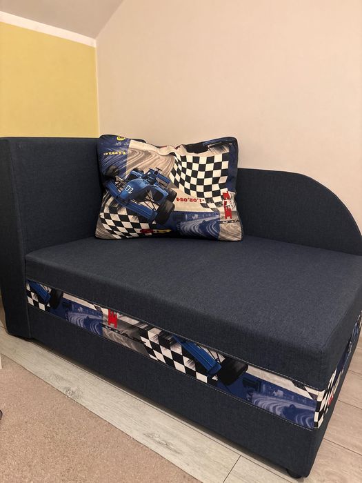 Kanapa, łóżko z pojemnikiem