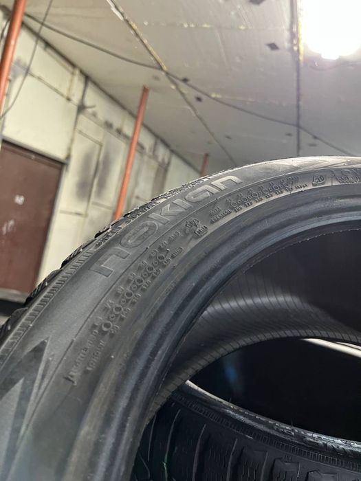 Комплект зимової гуми 225/45/18 Nokian