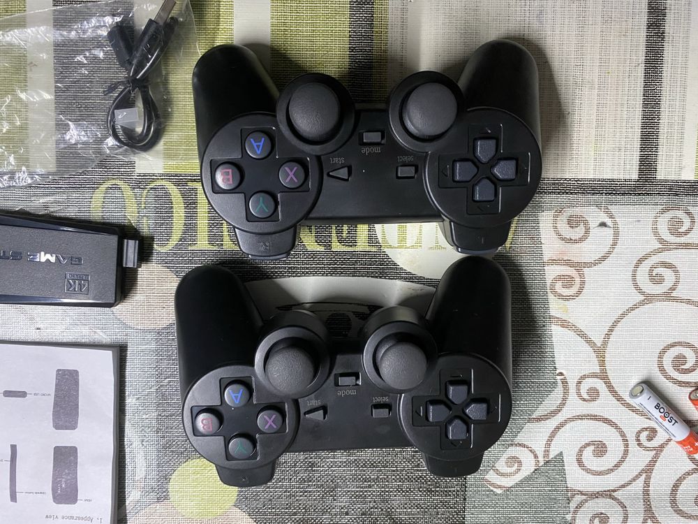 Game stick 4k 10000 jogos com 2 comandos por bluetooth