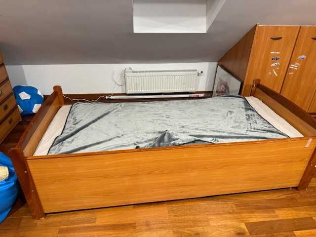 Sprzedam łóżko i meble