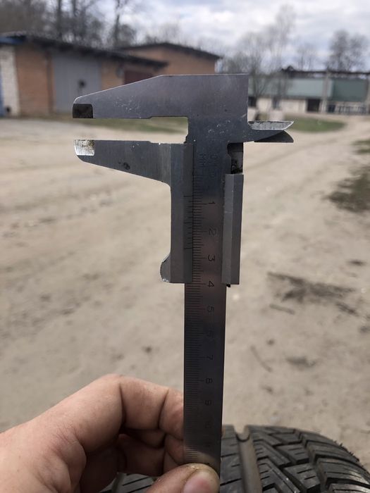 Продам резину 235 * 45 R 17