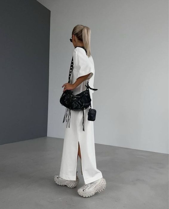 Сукні жіночочі неперевершеної якості на різний смак