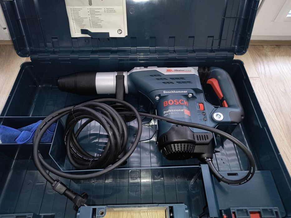 Młot Bosch 5-40DCE wierci i kłuje nowy