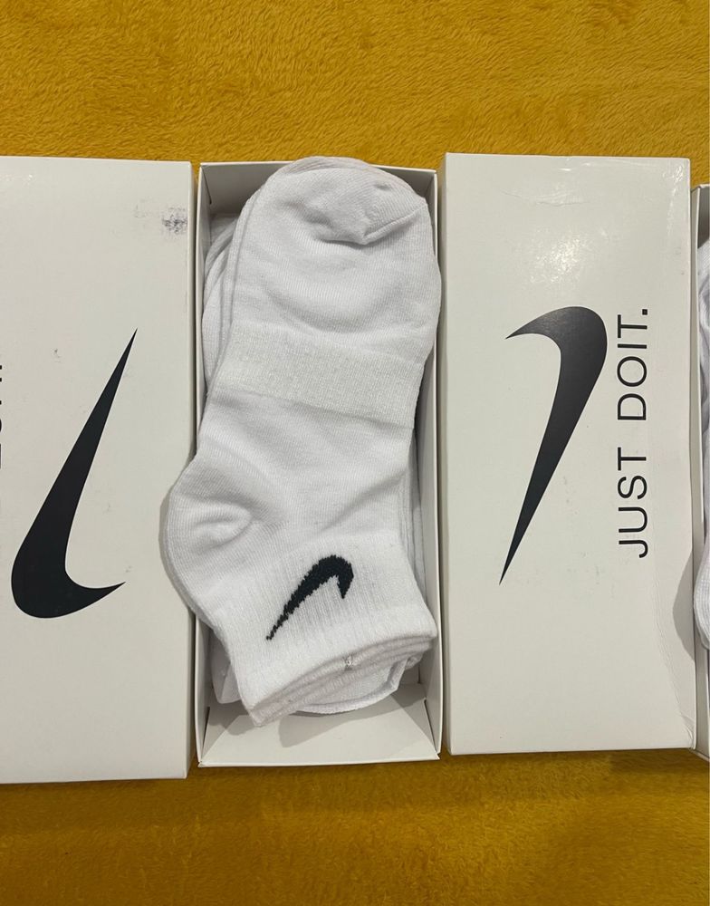 Meias nike + caixa