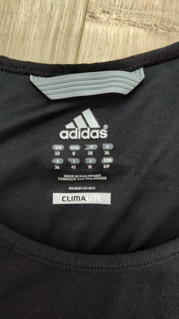 Wyprzedaż szafy - sportowa koszulka Adidas rozm S
