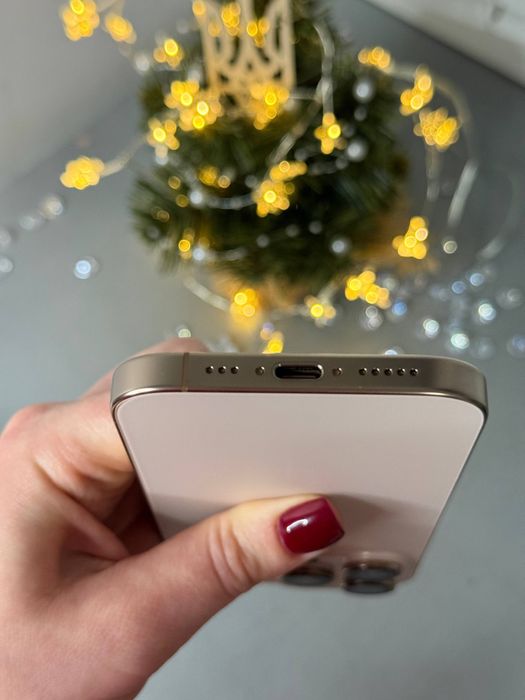 Apple iPhone 16 Pro 256GB Desert. Neverlock. Esim