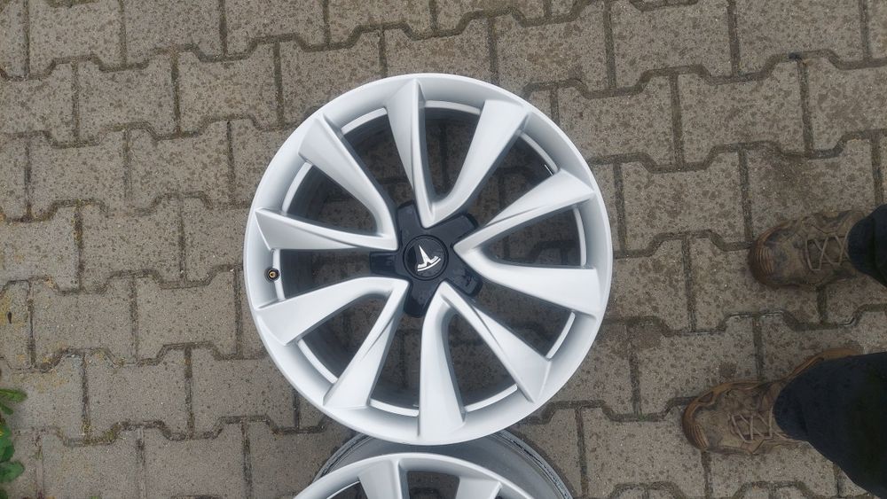 Felgi Tesla 3 Performance 19 cali IDEALNE !!!