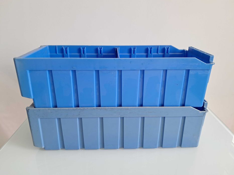 Skrzynka regałowa z przegródką kuweta warsztatowa używana 16x40x11