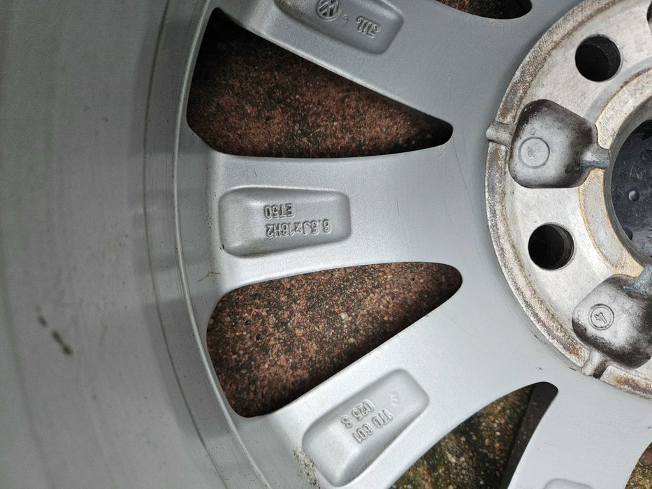 Komplet kół zimowych VW Touran 502/55/R16 ET50 (Blizzak LM005)