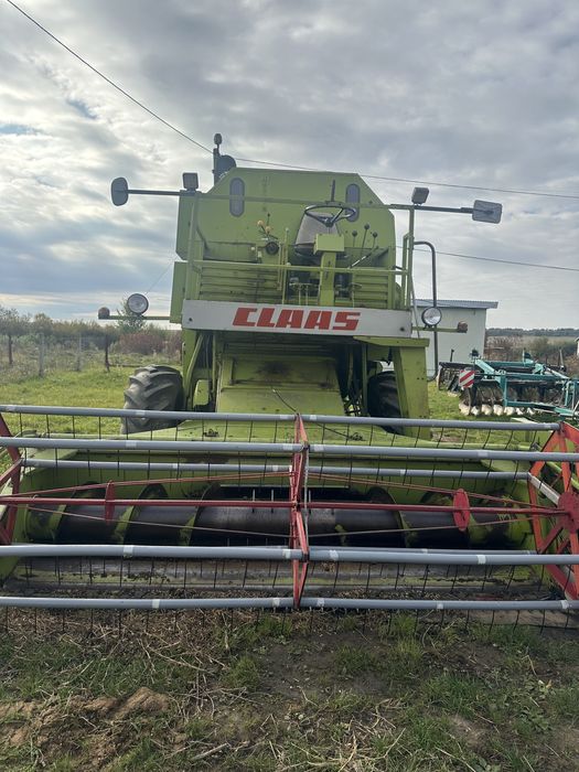 Комбайн Claas Merkator 70